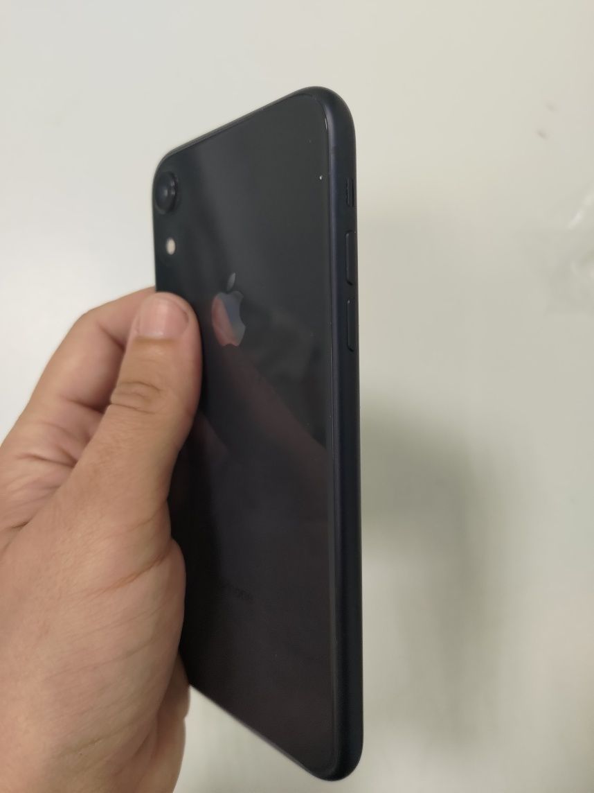 iPhone XR Smartphone