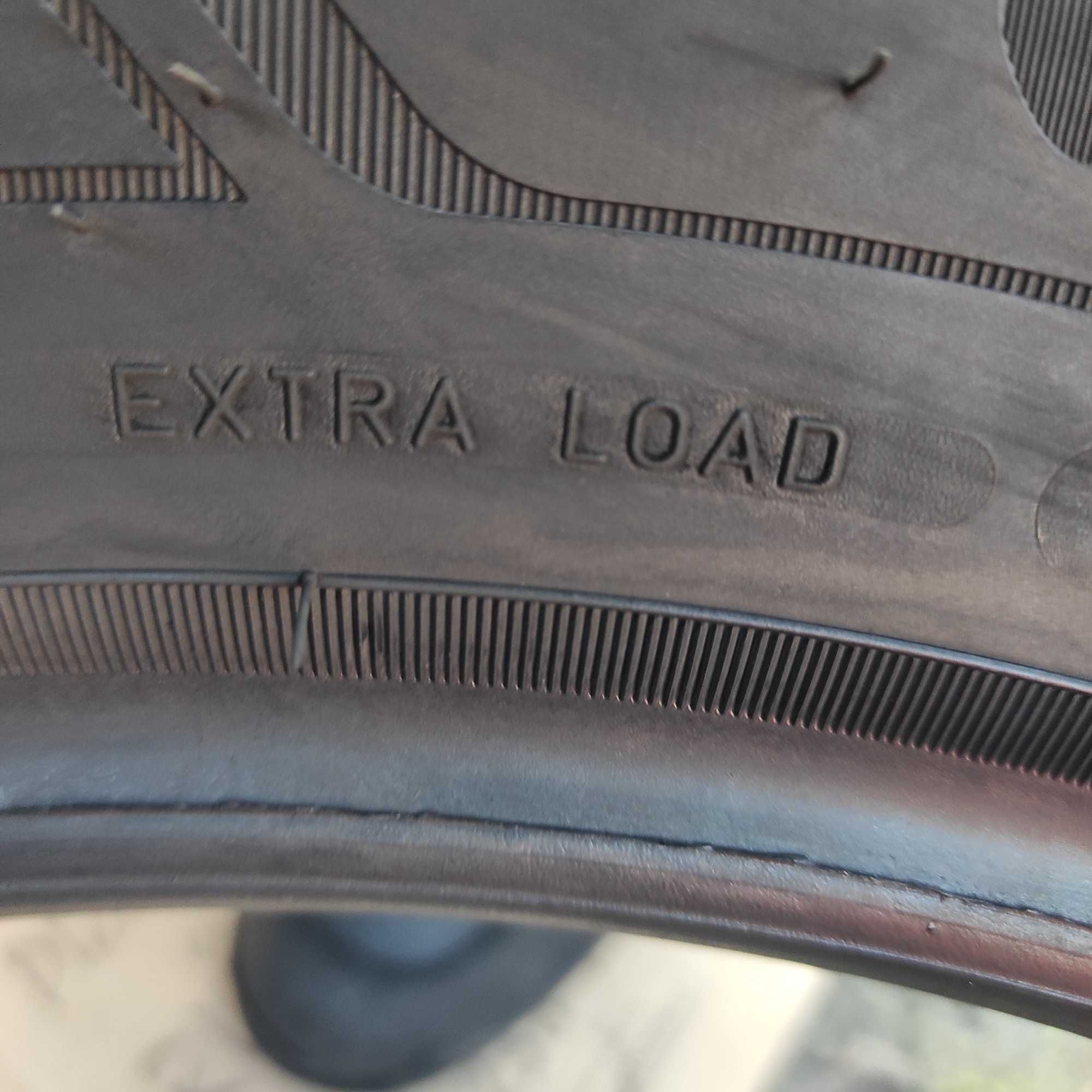 lato Goodyear 215/55/17 z 2022r 6.1mm