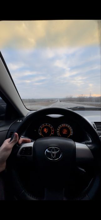 Toyota Corolla 2010 (рест) повна