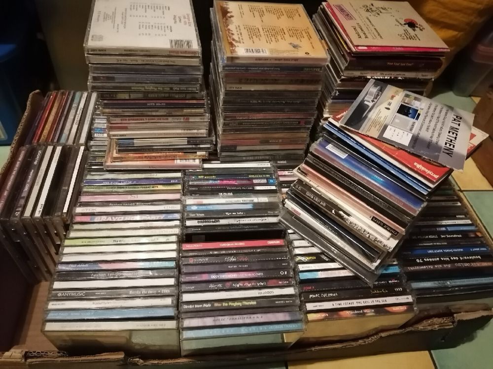 Płyty CD mix różni wykonawcy 40 szt