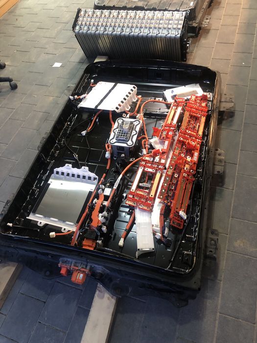 Nissan leaf аккумулятор , корпус батареї, BMS,проводка,консерви