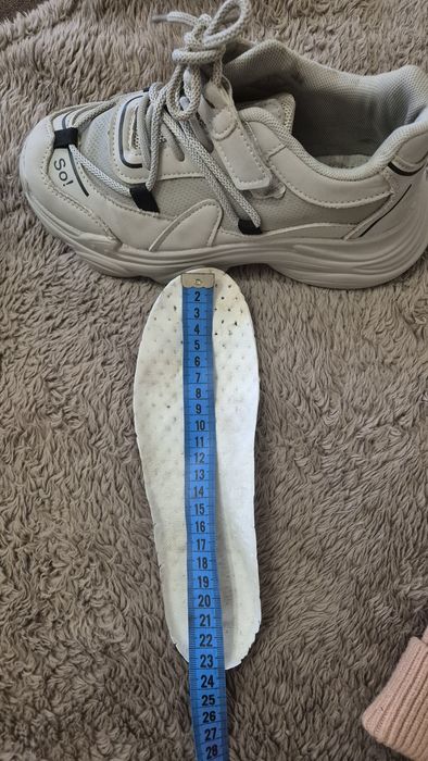 Кросівки для дівчинки