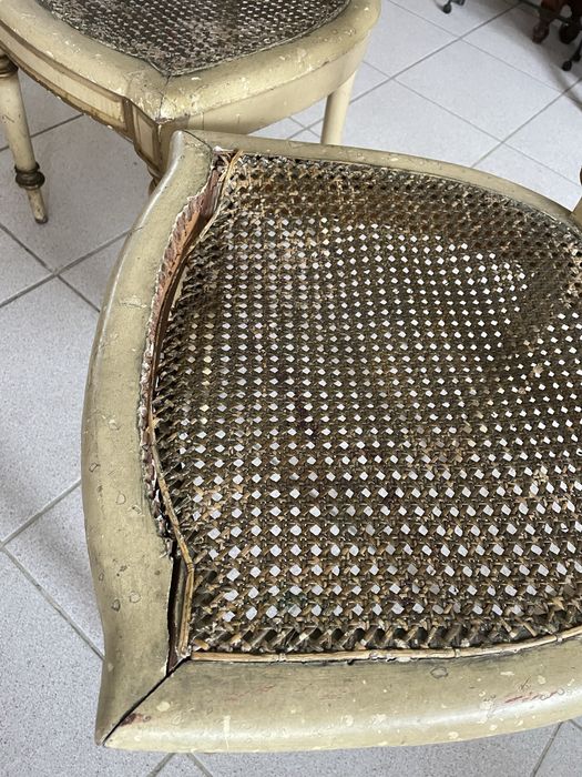 2 Cadeiras de palhinhas