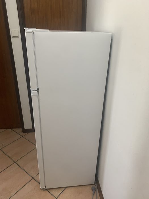 Frigorífico semi novo