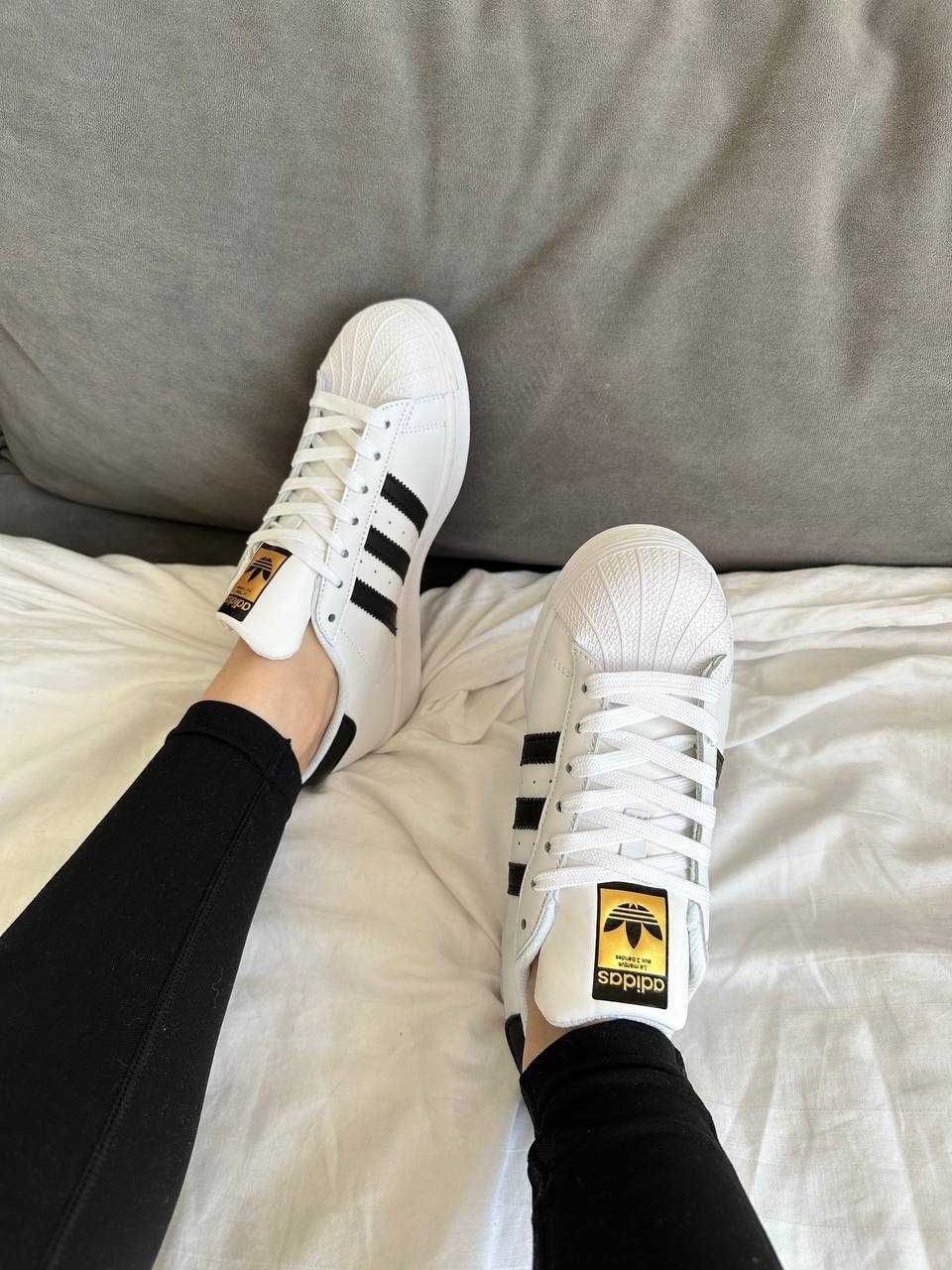 Чоловічі кросівки Adidas Superstar білий з чорним 178 НОВИЗНА