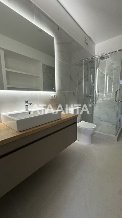 Дом у моря в охраняемом жилом массиве Совиньон