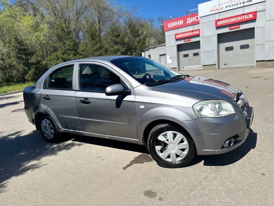 Автомобили в аренду под выкуп. Работа в такси машина