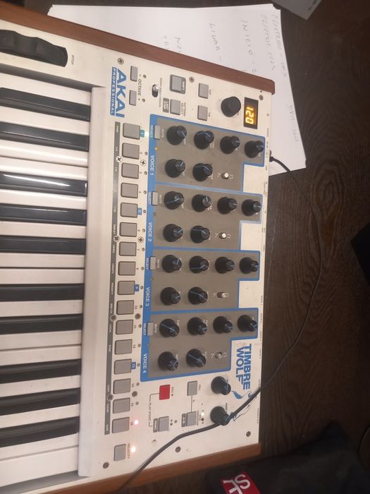 Akai Timbre Wolf