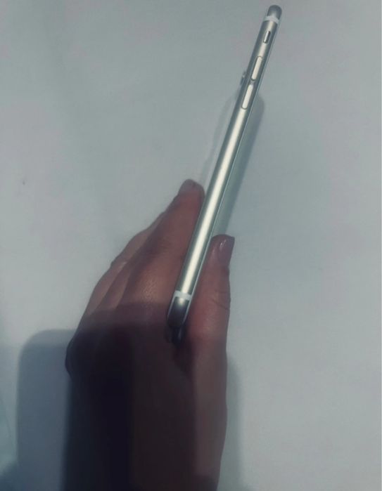 Iphone 6 S dourado