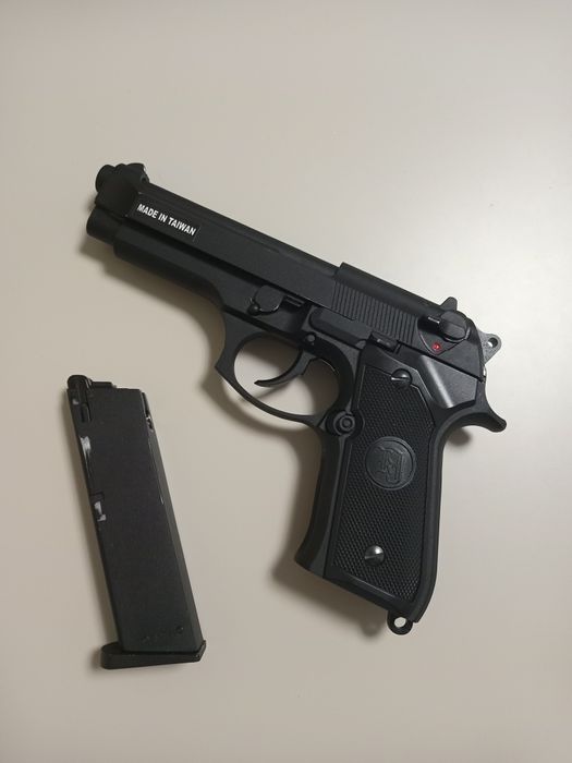 Детский пистолет Beretta M9 (игрушка!)