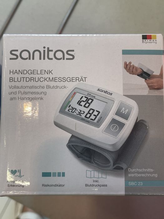 Танометр Санітас на запястье німечина