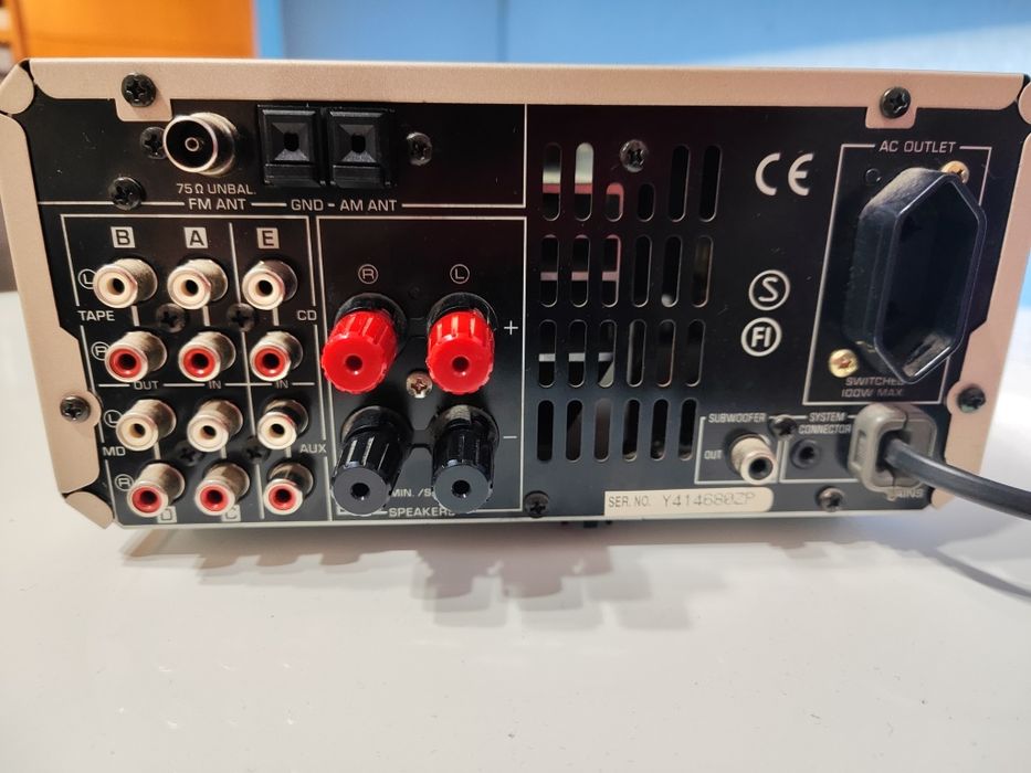 Amplificador Yamaha RX-E100