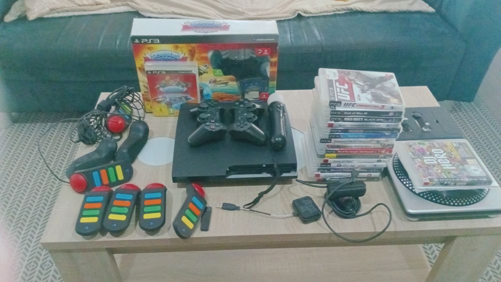 PS3 Slim + acessórios