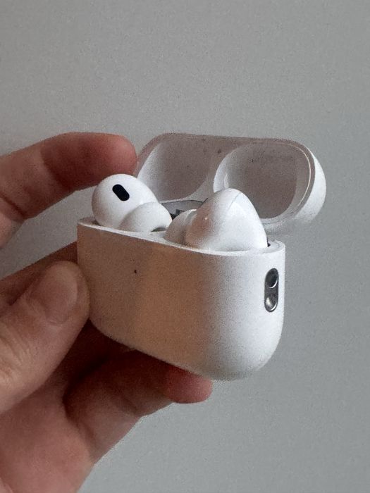 apple airpods pro 2 (беспроводная зарядка)