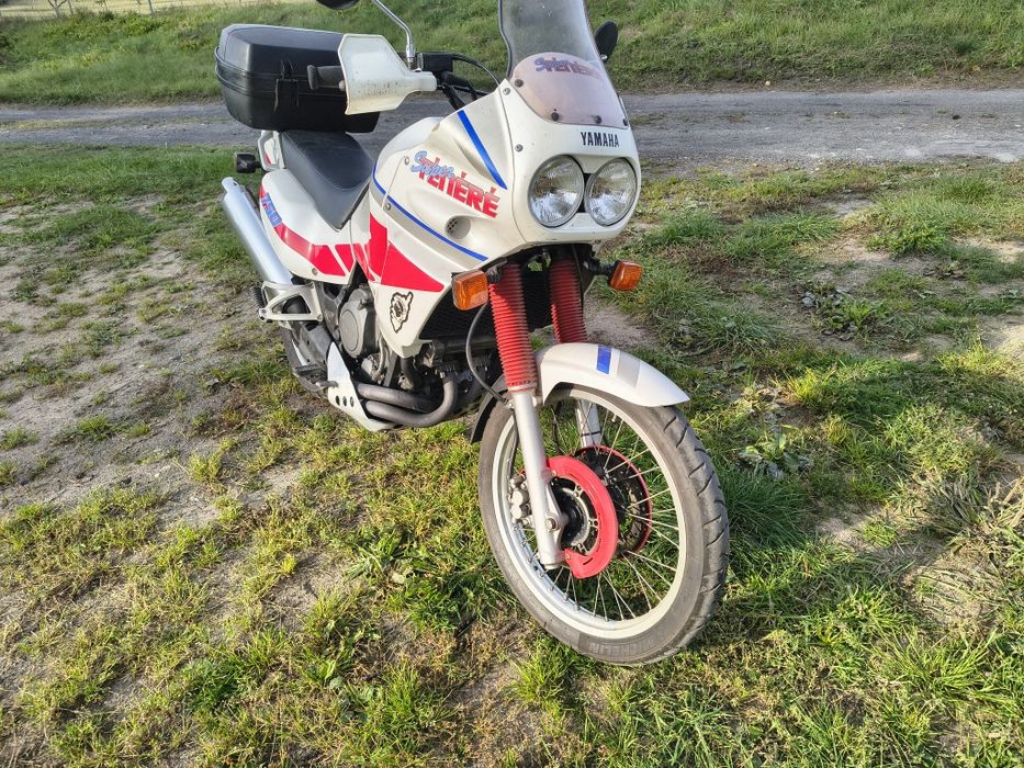 Yamaha XTZ 750 Super Ténéré – niezawodny towarzysz każdej wyprawy!

Sp