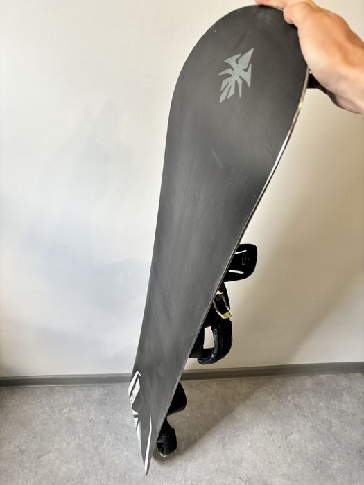 Deska snowboardowa Salomon Mandate 155cm
