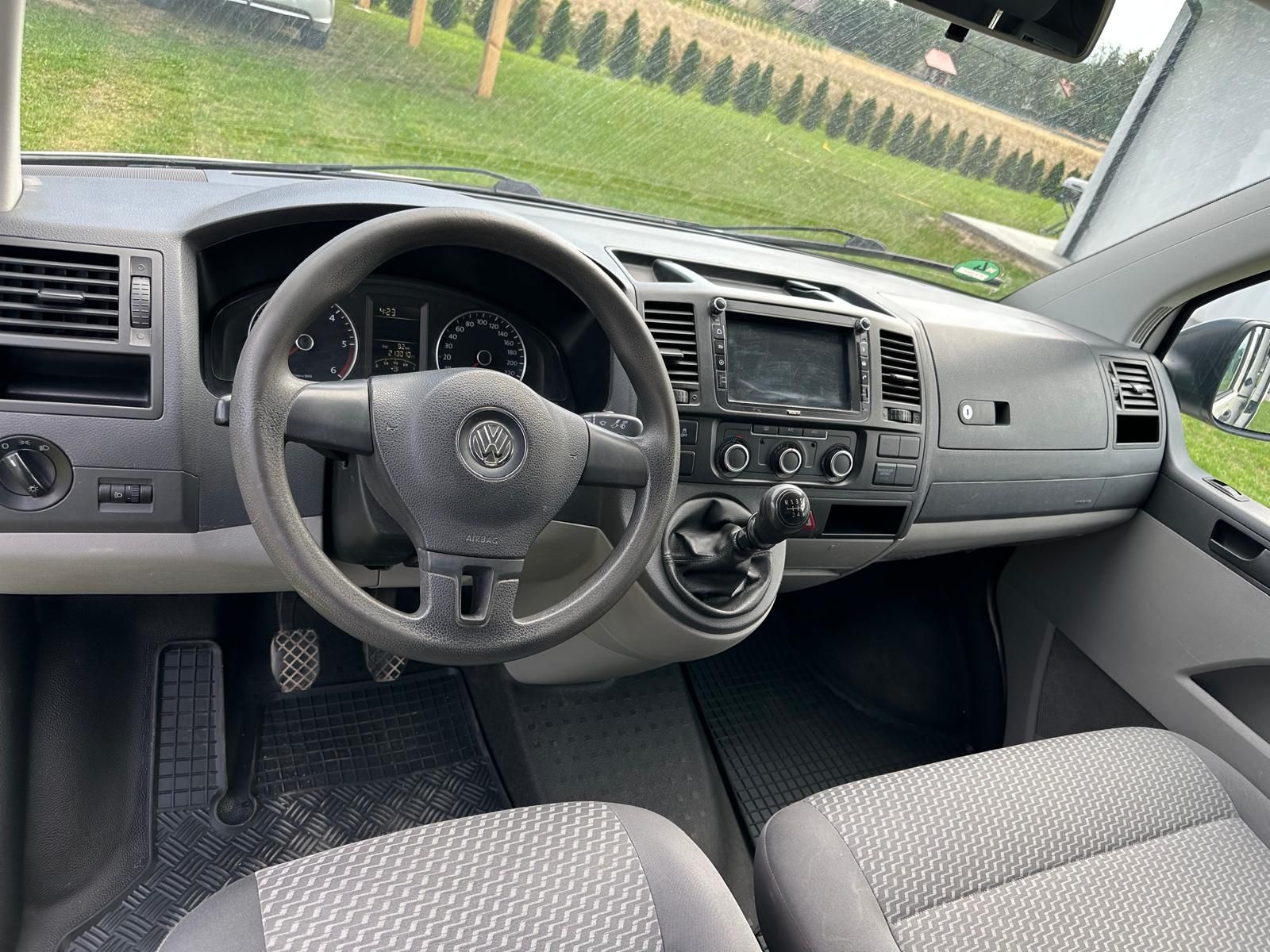 Sprzedam VW T5 LIFT 2.0 TDI 102KM  2013