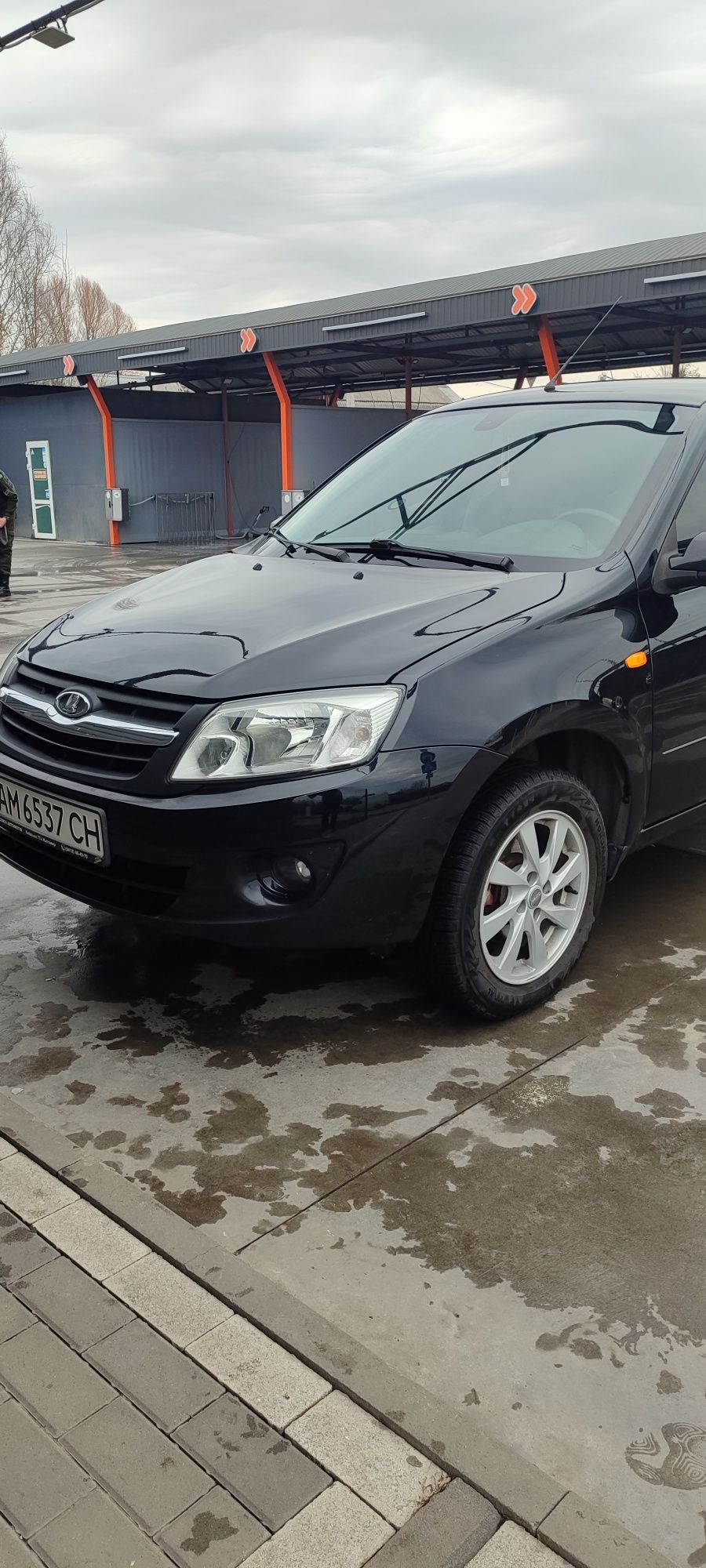 ВАЗ 2190 Granta 2013,висока під кросовер,автоматі!