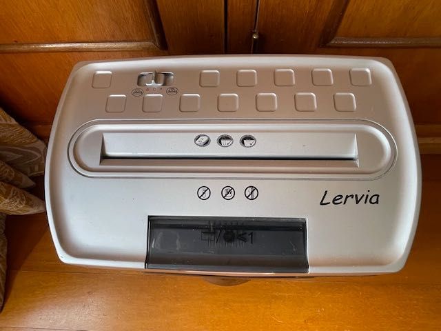 Destruidora/Trituradora de papel até A4 e CDs