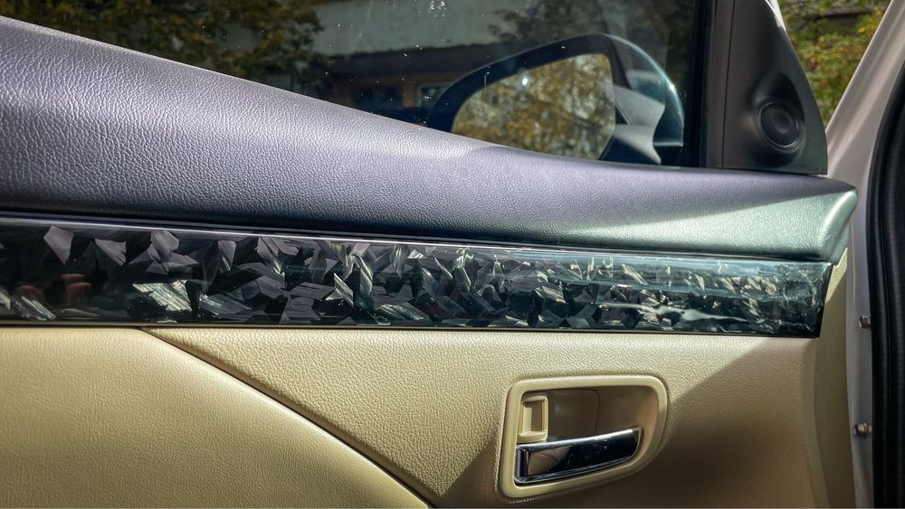 Mitsubishi outlander 3 carbon edition