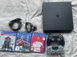 ps4 slim + 2 pady + 3 gry
