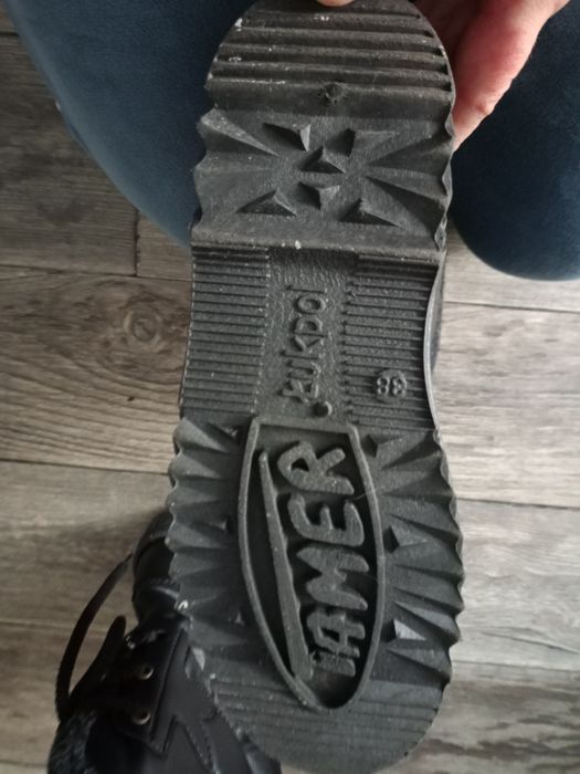 Sprzedam buty zimowe damskie