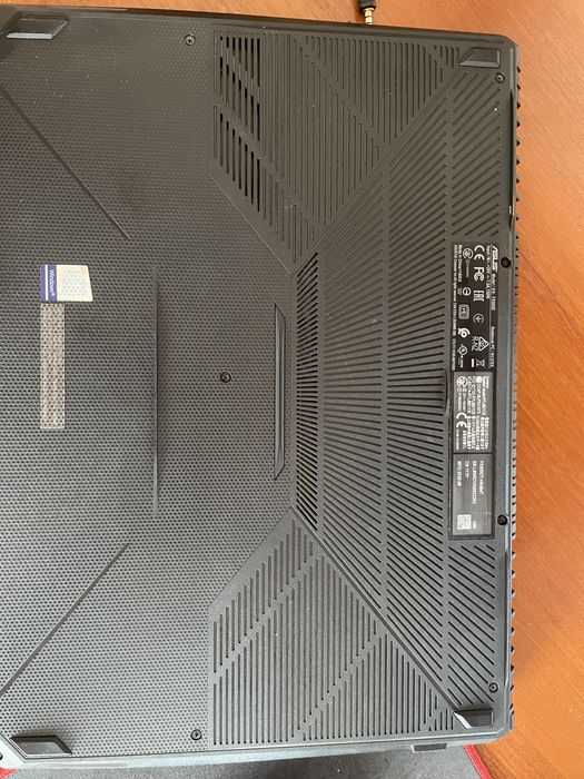 Продаю ігровий ноутбук ASUS TUF Gaming FX505DT.