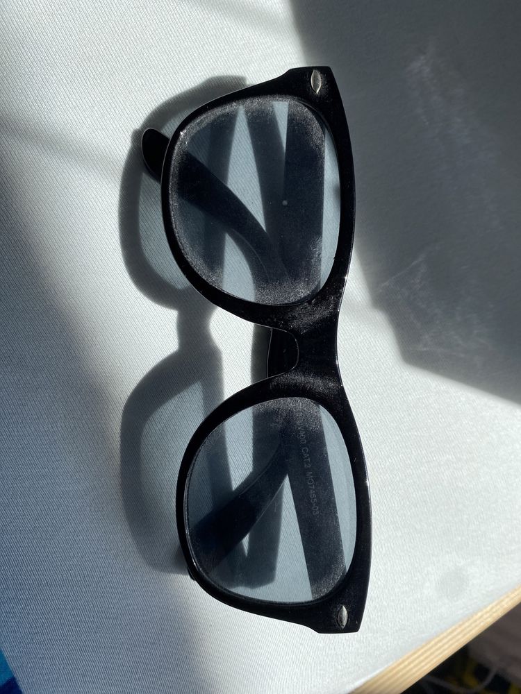 Okulary przeciwsłoneczne instax