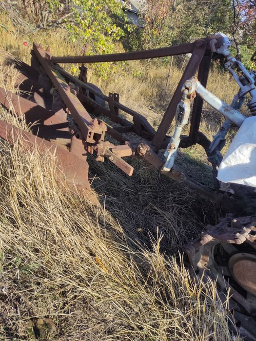 Продам трактор Т-74 бульдозер з плугом та лопатою у подарунок!