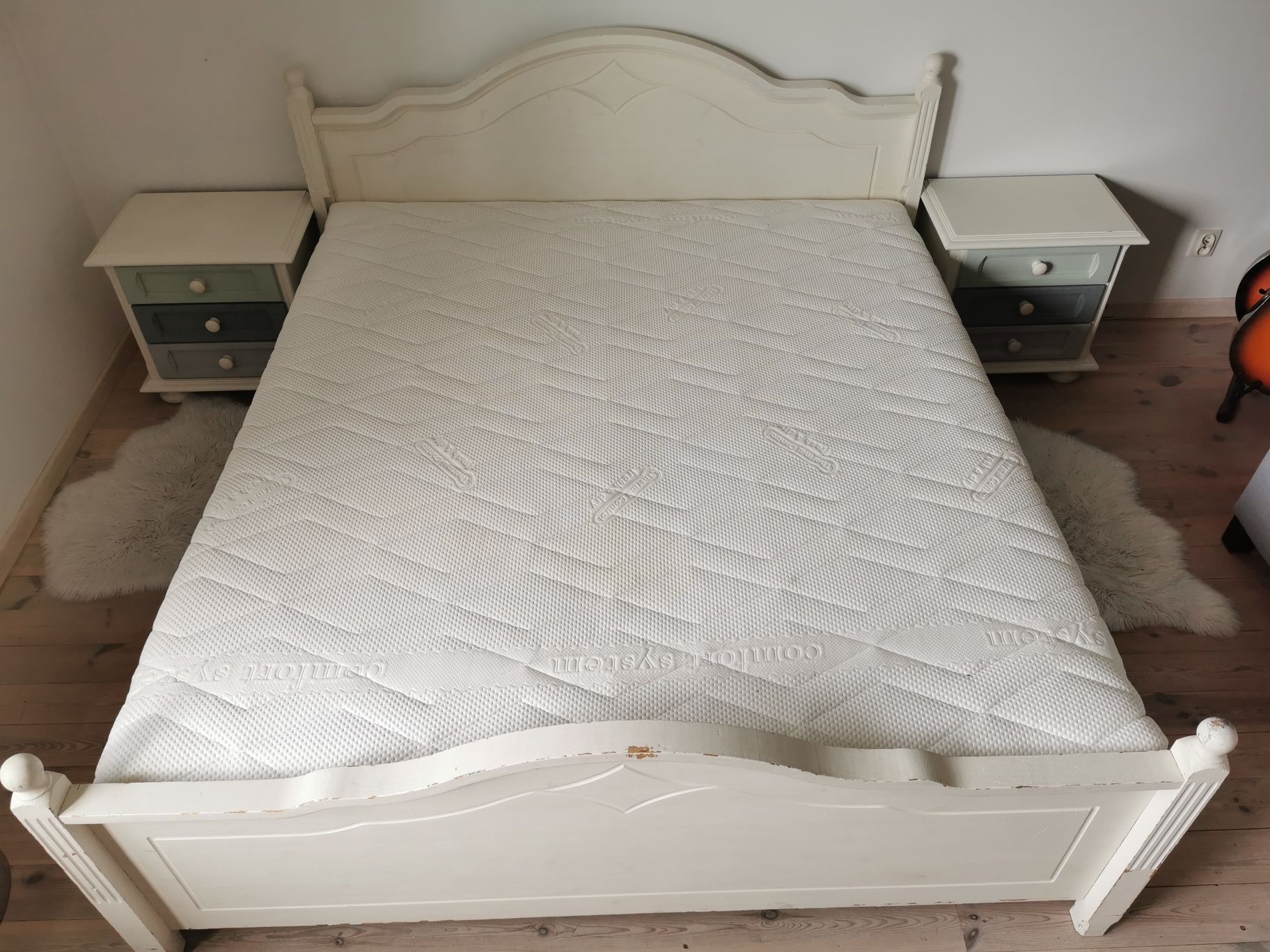 Drewniane łóżko 180x200