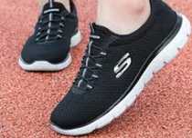Skechers Memory Foam кросівки 

Foam кроссовки