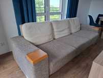 Sofa i 2 duże pufy