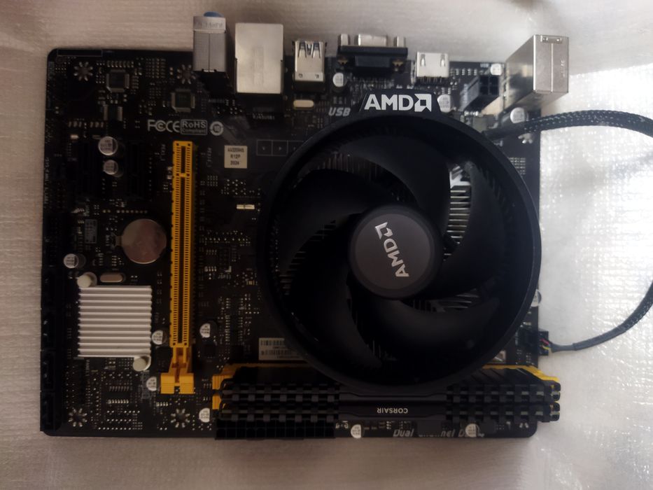 Продам комплект Ryzen 5 3600,DDR4 16 GB, A-320.