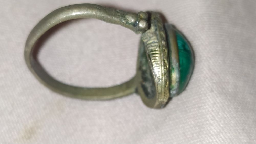 старинное кольцо с малахитом