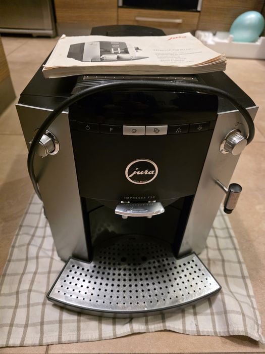 Jura impressa F50 uszkodzony, ale działa:)