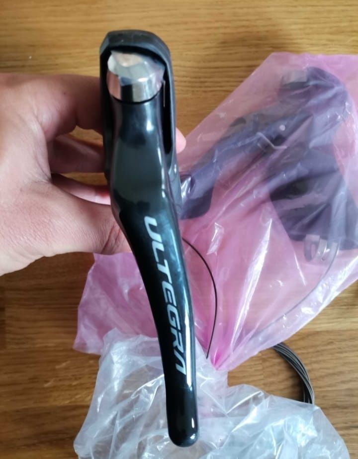 Zestaw klamkomanetek Shimano ULTEGRA r8000 2x11s nowe !!