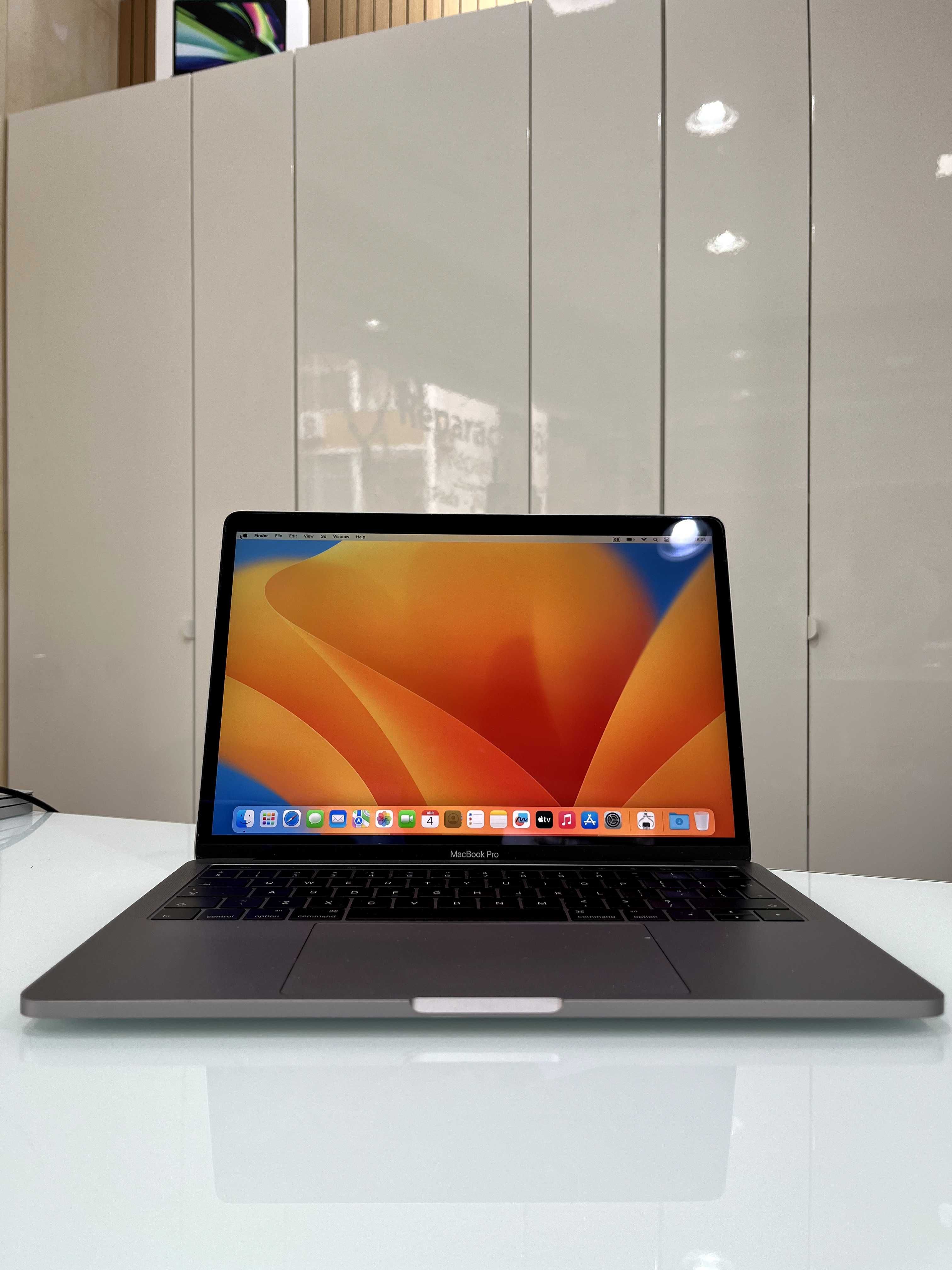 Macbook Pro 13 TouchBar 2016 i7 16GB RAM 1TB SSD Com Garantia