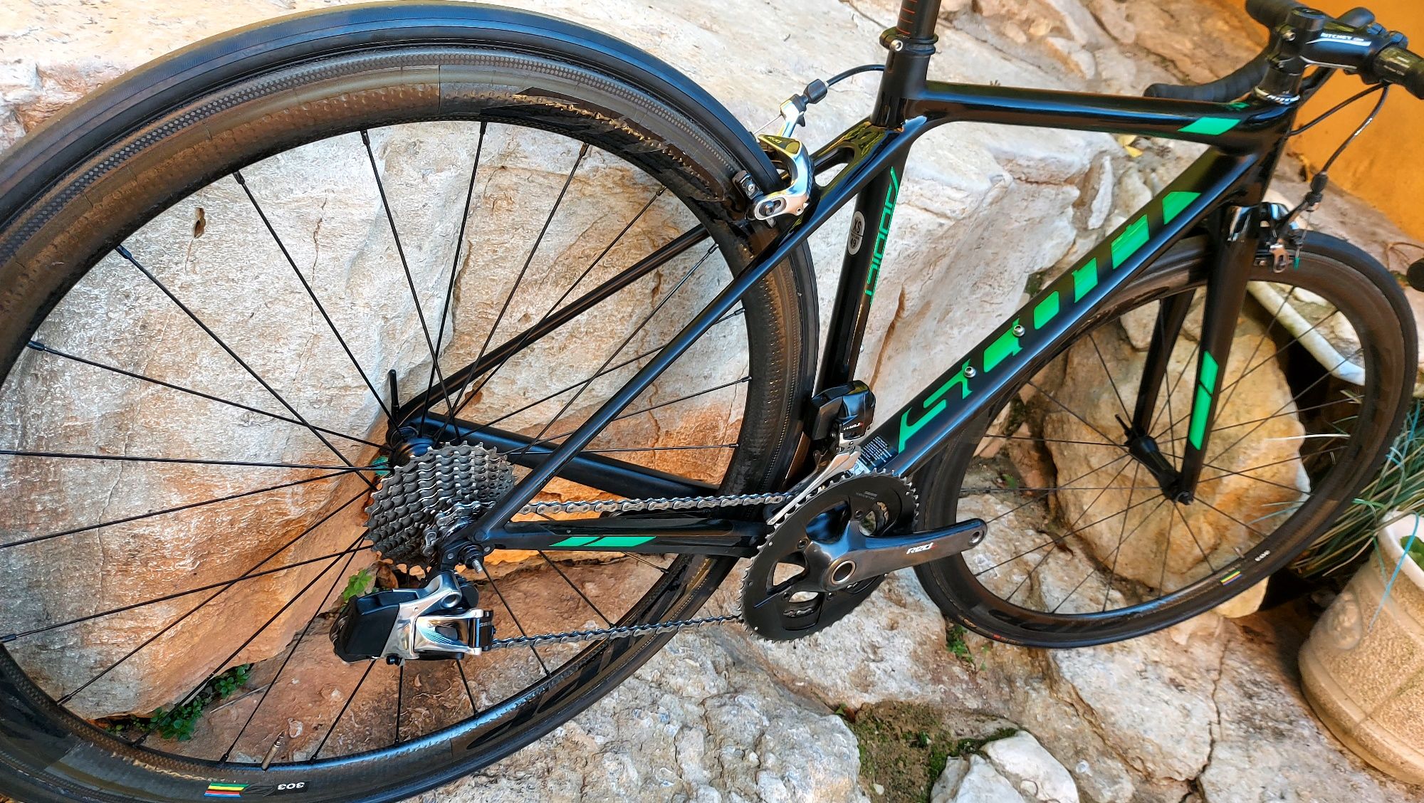 V ....Scott Addict topo Gama 6kl....T49