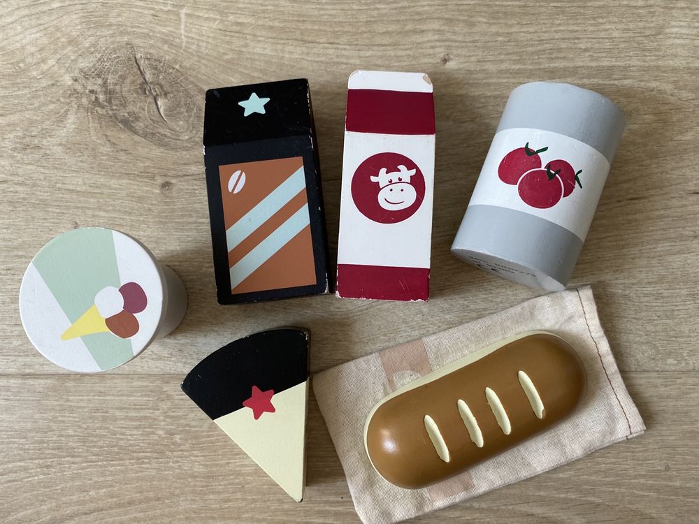 Drewniana kuchnia dziecięca Kid’s Concept z wyposażeniem