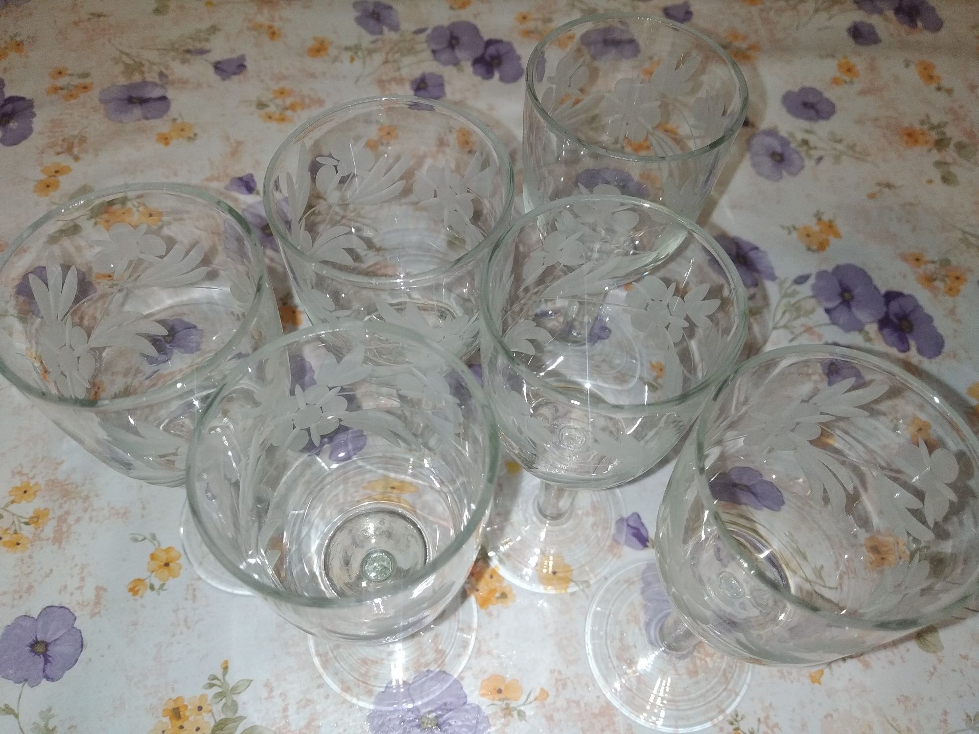 Набір скляних  рюмок
