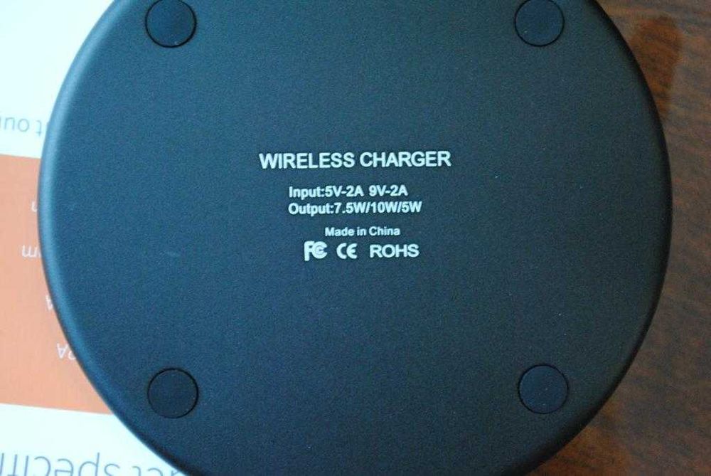 Бездротова зарядка Вх 5В-2А 9В-2А Вих 7,5 Вт/10 Вт/5 Вт