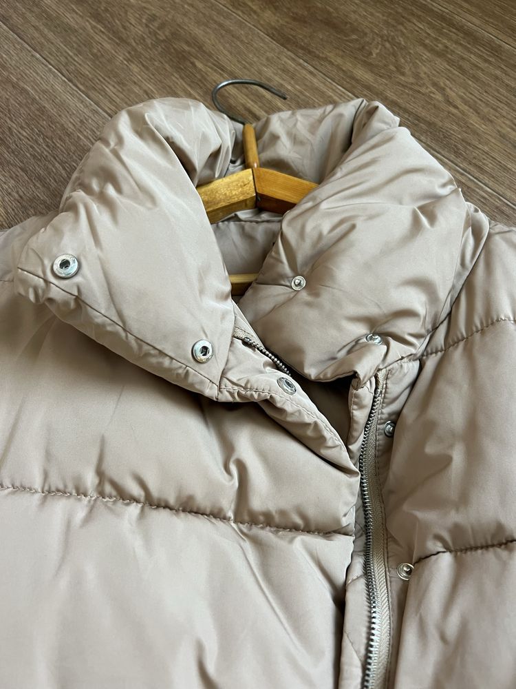 Продам куртку Stradivarius