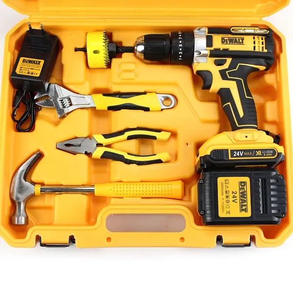 Ударный шуруповерт DeWALT DCD791 (24V, 6AH)