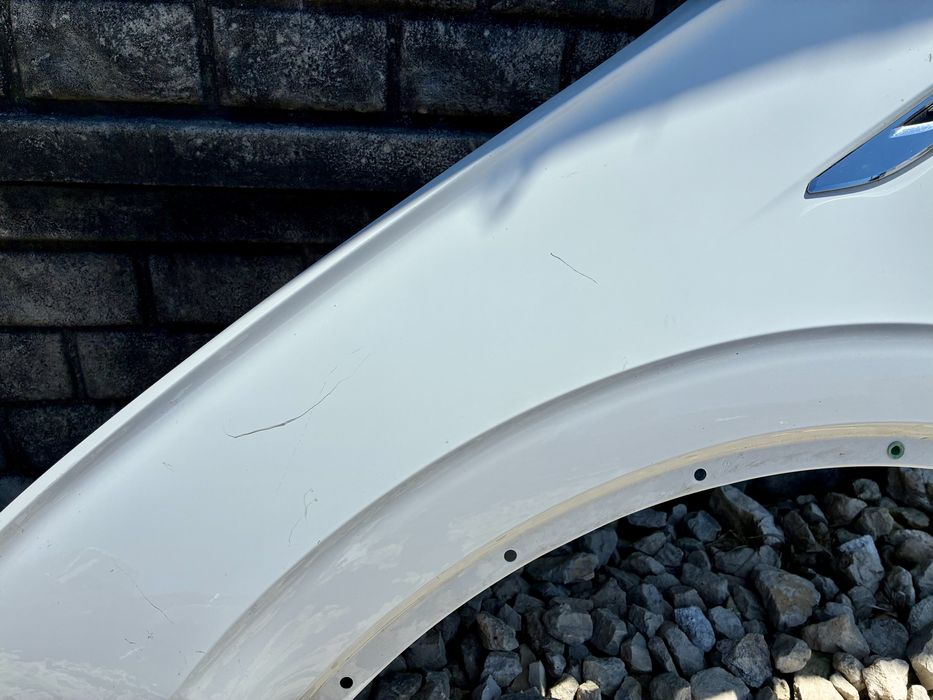 Blotnik przedni lewy LC9A VW Touareg 3 III 760 18- oryginal