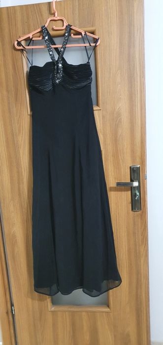 Sukienka dluga czarna