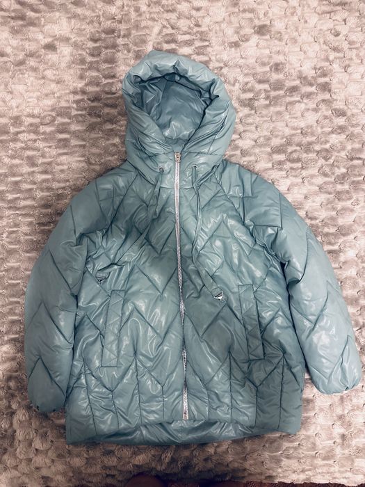 Продам куртку для дівчинки осінь-весна