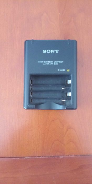 Carregador de Pilhas Sony – Potência e Confiabilidade!