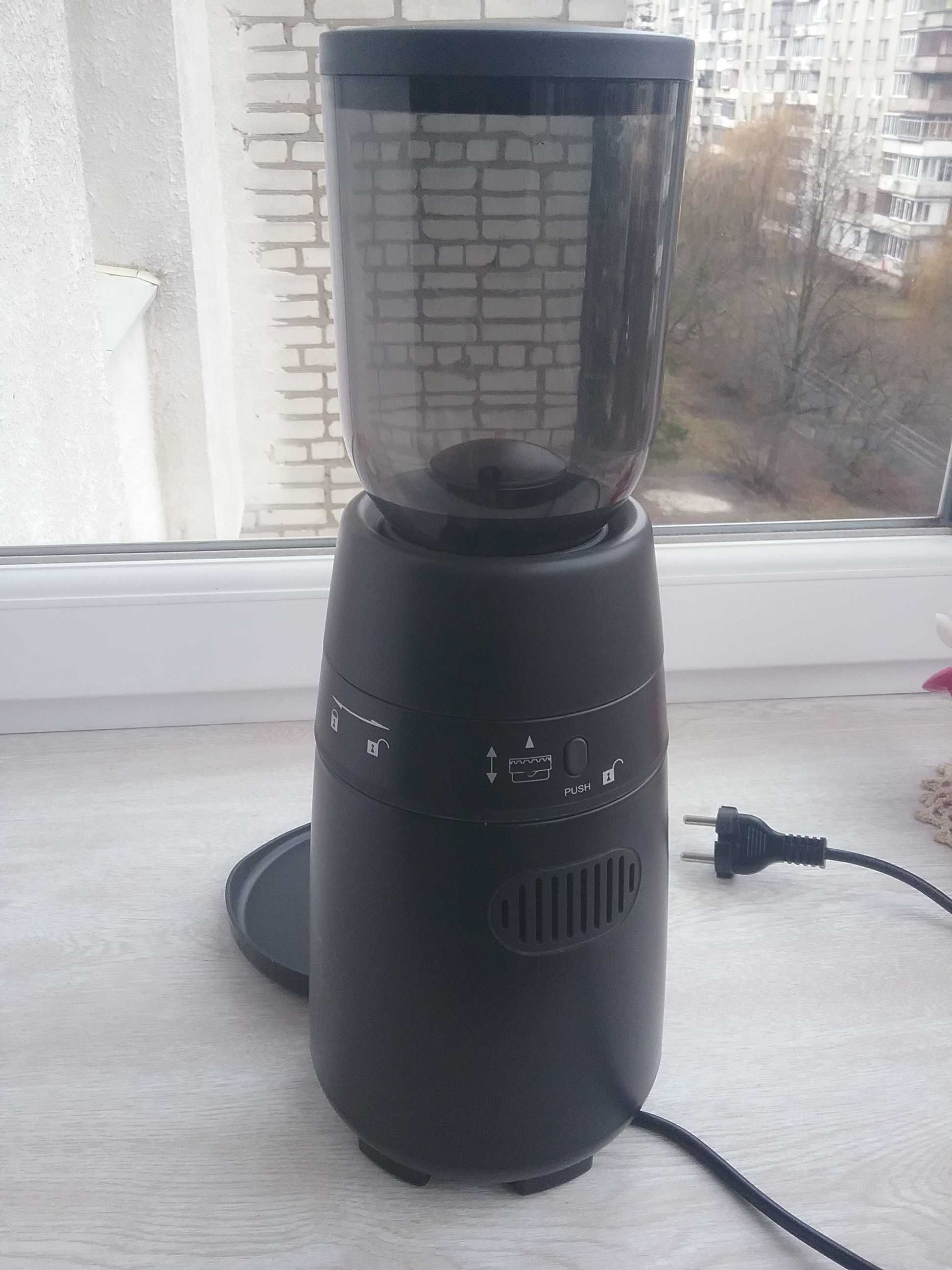 Кавомолка жернова кофемолка жерновая Graef CM 70