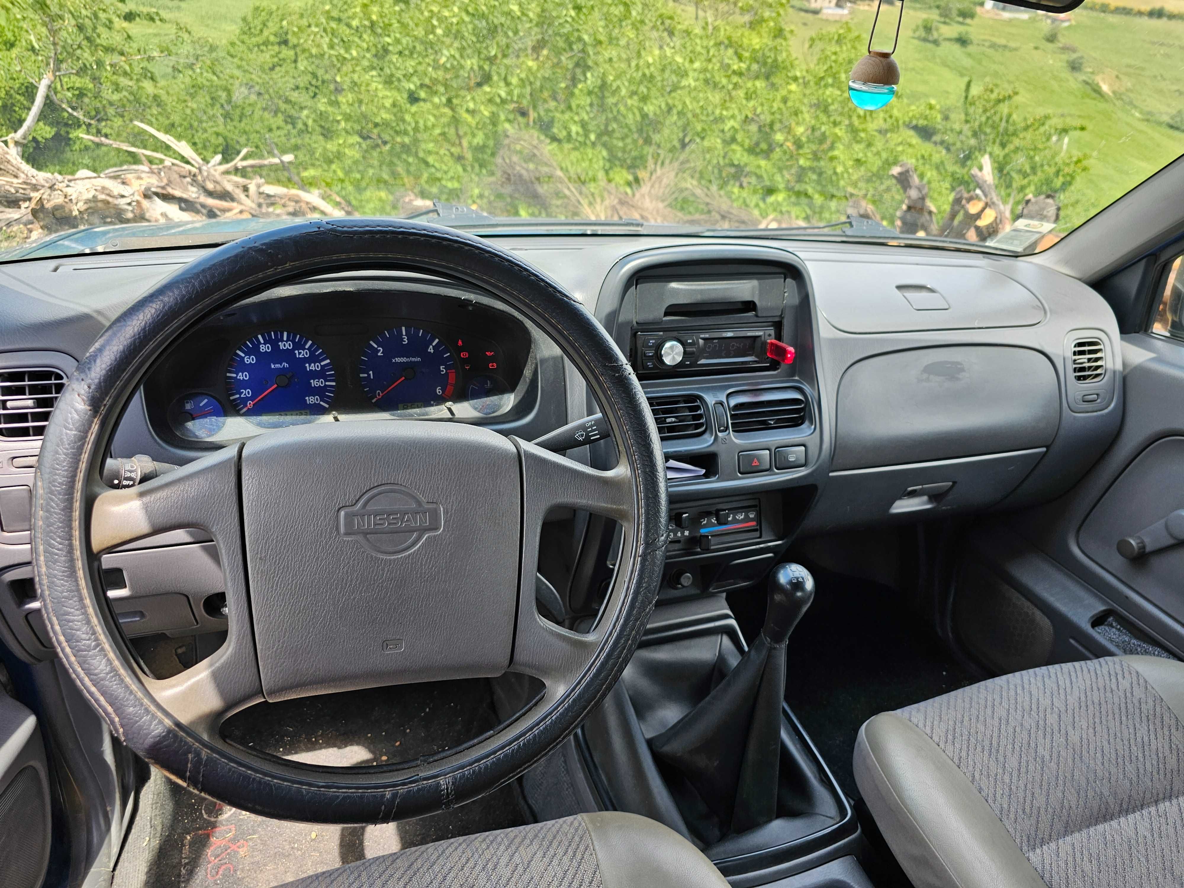 Nissan Navara D22 (Atração simples)