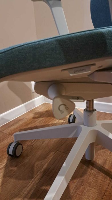 Krzesło biurowe ergonomiczne Fotel obrotowy Profim Light Up niebieski